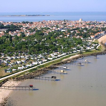 Mobil-Home A Fouras : Proche Plage, 2 Chambres, Tv, Plancha, Parking, Ideal Famille - Fr-1-709-58 Exteriér fotografie