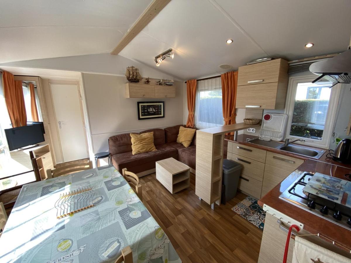 Mobil-Home A Fouras : Proche Plage, 2 Chambres, Tv, Plancha, Parking, Ideal Famille - Fr-1-709-58 Exteriér fotografie