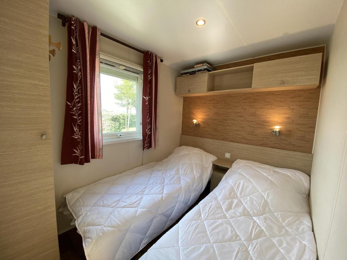 Mobil-Home A Fouras : Proche Plage, 2 Chambres, Tv, Plancha, Parking, Ideal Famille - Fr-1-709-58 Exteriér fotografie