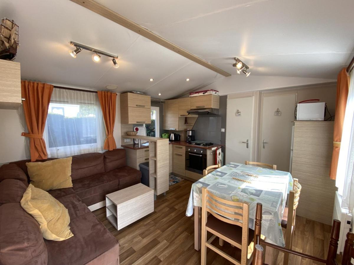 Mobil-Home A Fouras : Proche Plage, 2 Chambres, Tv, Plancha, Parking, Ideal Famille - Fr-1-709-58 Exteriér fotografie